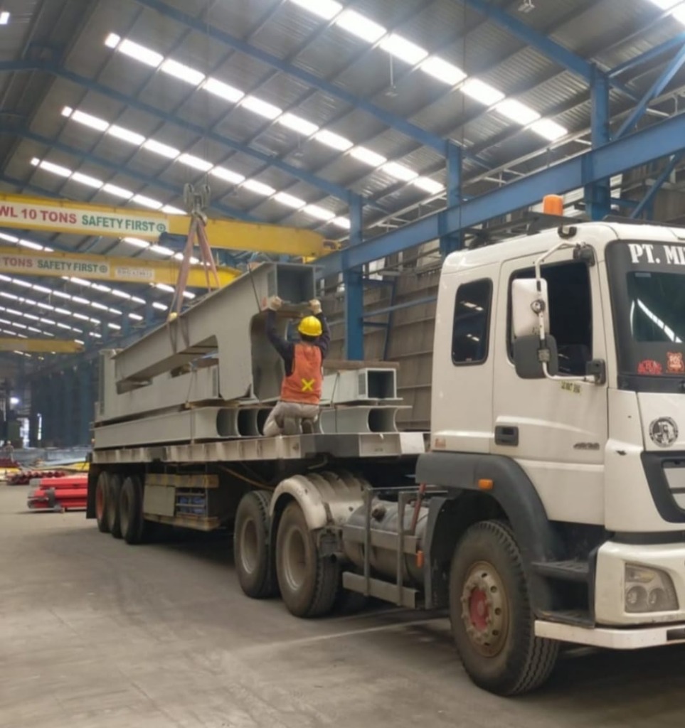 Pembangunan Pabrik Gresik